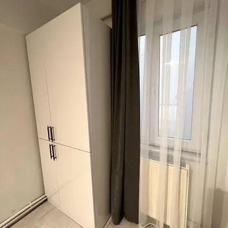 Cozy 2br Renovated 1 Min To Metro Apartamento Estambul