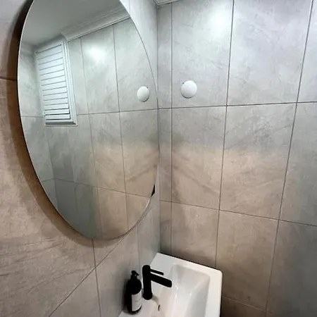 Apartamento Cozy 2br Renovated 1 Min To Metro