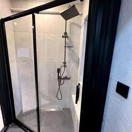 Apartment Cozy 2br Renovated 1 Min To Metro Istanbul